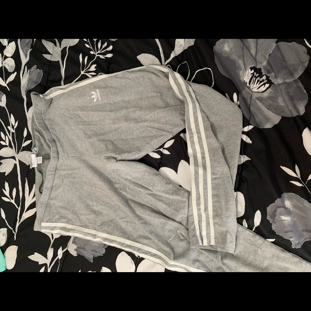 XL Adidas leggings